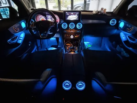 벤츠 C63 AMG 엠비언트 패키지. 리츠 스마트 엠비언트 + 전후면 송풍구.