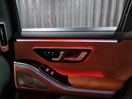 벤츠 W223 S클래스 S400d 숏바디 액티브 엠비언트 시공.