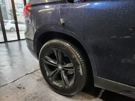 BMW F15 X5 오버휀다 휠하우스 트림 교체하기.