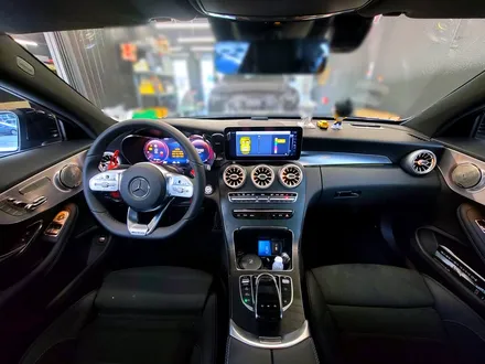 벤츠 C205 C클래스 쿠페 AMG 송풍구 엠비언트 세트. C쿱에 어울리는 감각적인 실내.