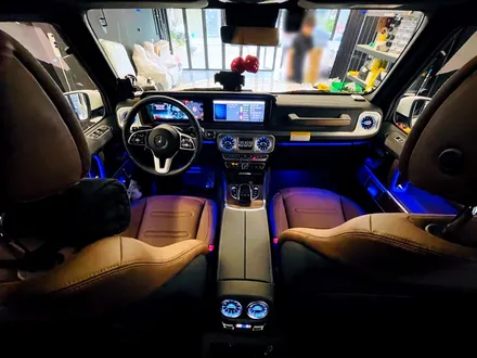벤츠 G400d 송풍구 터빈 엠비언트. 후석까지 완벽하게 터빈 송풍구 엠비언트 세트.
