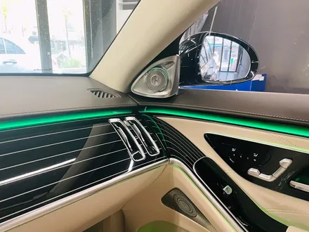 벤츠 W223 S580 신형 S클래스 마이바흐 순정 부메스터 트위터 시공.