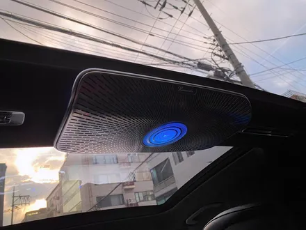벤츠 W223 S클래스 천장 부메스터 + 액티브엠비언트. 천장 부메스터의 매력.