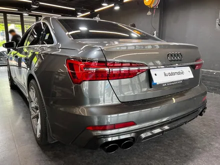 아우디 A6 C8 RS6 그릴 + 안개등 + 디퓨저 + 블랙팩 세트.
