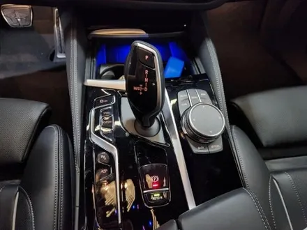 BMW 6GT 크리스탈 기어봉 교체 시공.