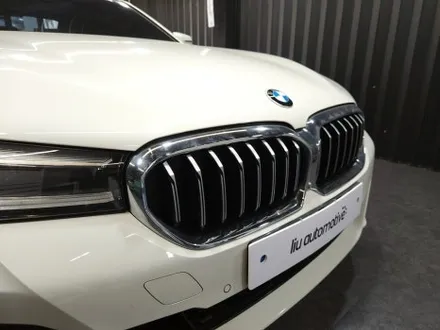 BMW G30 LCI 5시리즈 아이코닉글로우 프론트 그릴