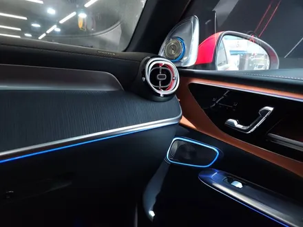 벤츠 2024 GLC 4D부메스터 + 도어 미드레인지 엠비언트