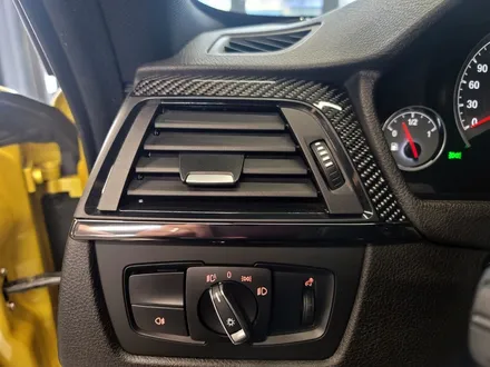 BMW M4 리츠 스마트 엠비언트. 엠비언트가 불어넣는 생기.