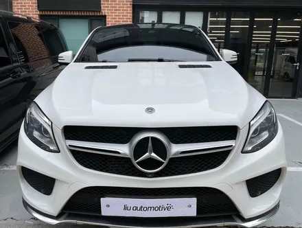 벤츠 W166 GLE350 리츠 스마트 엠비언트. GLE 인테리어에 어울리는 감각적인 분위기.