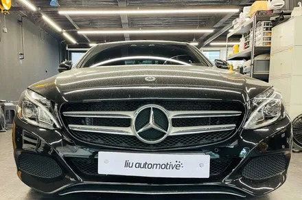 벤츠 C클래스 C220d 실내 엠비언트 풀세트. 리츠 스마트 엠비언트와 터빈 송풍구로 드레스업.