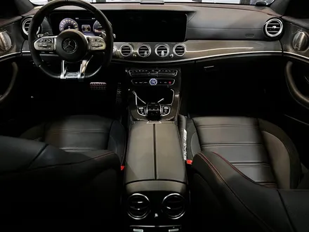 벤츠 W213 E53 AMG 송풍구 트위터 엠비언트 설치. 송풍구 엠비언트 + 전동 트위터 세트.