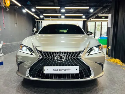 렉서스 ES300h 업다운 엠비언트 트위터.