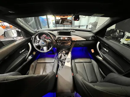 BMW 3GT 리츠 스마트 엠비언트 시공 작업.