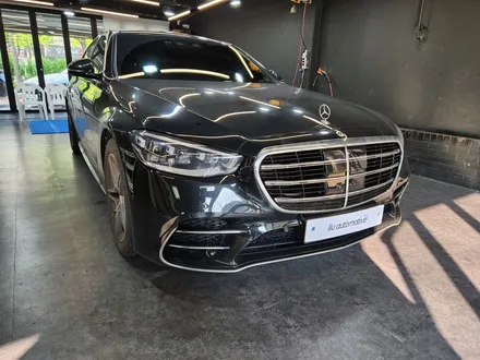 벤츠 W223 S클래스 숏바디 차량 액티브엠비언트 옵션.
