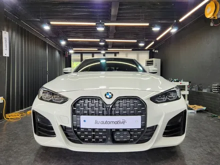 BMW G26 4시리즈 그란쿠페 기어패널 엠비언트 확장 작업.