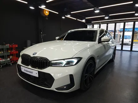 BMW G20 LCI 아이코닉글로우 그릴 설치.