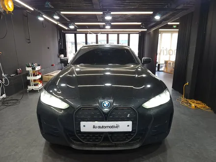 BMW i4 실내 카본 인테리어 + 리츠 광각미러 + 크리스탈 기어노브 세트.