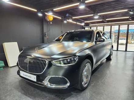 벤츠 W223 S클래스 마이바흐 냉장고 + VIP 테이블 옵션 순정부품 설치.