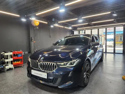 BMW 6GT 아이코닉글로우 그릴 + M1M2버튼 + M트랙 계기판 + 크리스탈 기어노브.