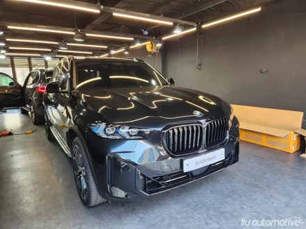 BMW G05 X5 LCI 실내 카본 인테리어 + 아이코닉글로우 그릴.