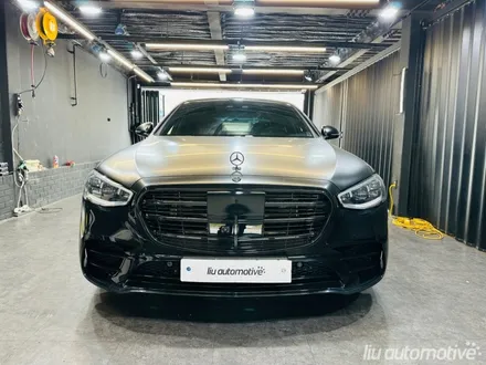 벤츠 W223 S클래스 브라부스 타입 블랙 바디킷 패키지.