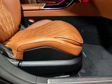 벤츠 W223 S클래스 S350d 숏바디 피아노트림 + 시트보호 커스텀.