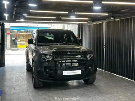 랜드로버 디펜더 순정형 전동스텝 P400X 전문 서울 리우파츠 오토모티브. / 서울 서초