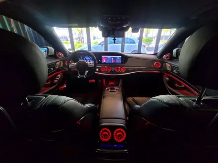 벤츠 W222 S63 AMG 터빈 송풍구 엠비언트. 전후석 송풍구 모두에 엠비언트 더하기.