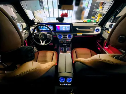 벤츠 G400d 송풍구 터빈 엠비언트. 후석까지 완벽하게 터빈 송풍구 엠비언트 세트.