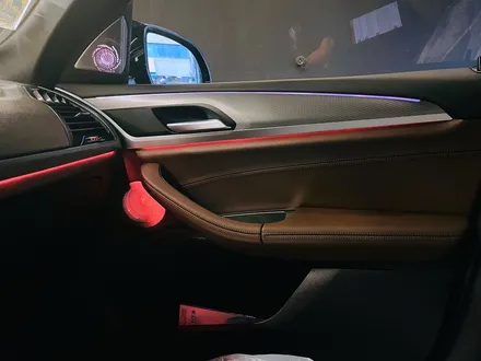 BMW G02 X4 엠비언트 연동 스피커 세트. BMW 실내 엠비언트와 스피커 추천.