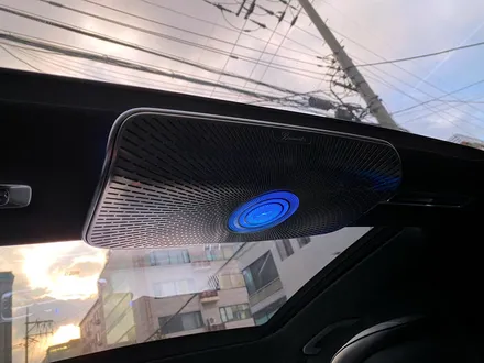 벤츠 W223 S클래스 천장 부메스터 + 액티브엠비언트. 천장 부메스터의 매력.