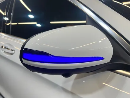 벤츠 GLC 43AMG 엠비언트 풀패키지 (송풍구+트위터 외).
