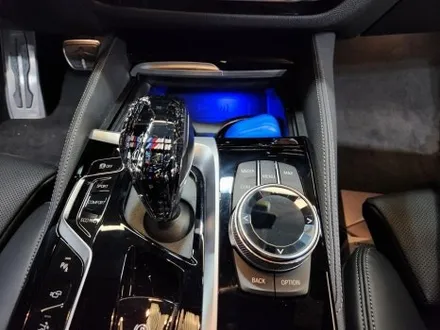 BMW 6GT 크리스탈 기어봉 교체 시공.