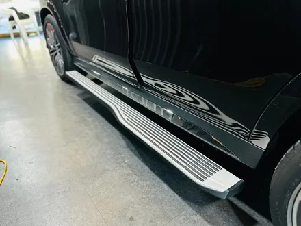 벤츠 GLE 53AMG 전동 사이드스텝.