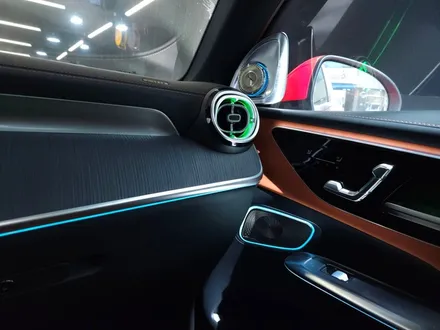 벤츠 2024 GLC 4D부메스터 + 도어 미드레인지 엠비언트
