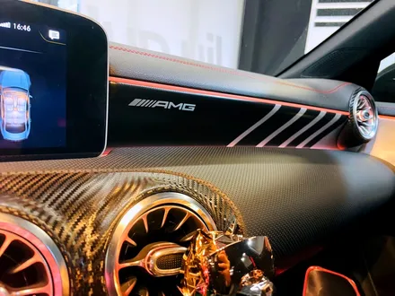 벤츠 C118 CLA 엠비언트 AMG 패키지. 미드레인지 스피커 + AMG 바 엠비언트 + AMG 핸들커버.