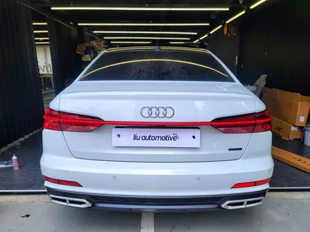 아우디 A6 C8 신차 출고 패키지 (S6그릴+RS6그릴+디퓨저+스포일러+미러+테일램프+실내엠비언트+컵홀더설치+타공기어노브+S6시동버튼+후석USB설치+안전벨트엠비언트+크롬죽이기).