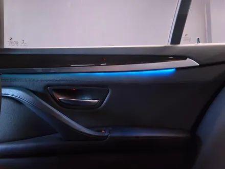 BMW F10 5시리즈 리츠 스마트 엠비언트 패키지. 이제는 필수, 실내 엠비언트.