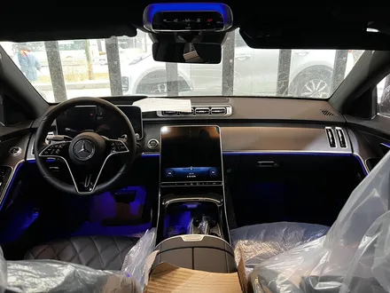 벤츠 W223 S클래스 액티브엠비언트 + 순정 부메스터 4D. 화려한 퍼포먼스, 액티브엠비언트.