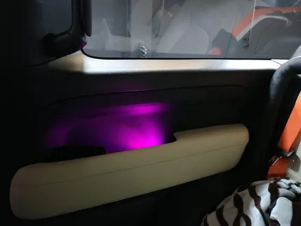 랜드로버 디펜더 엠비언트 옵션 설치.