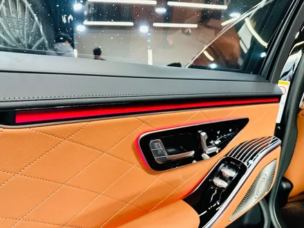 벤츠 W223 S클래스 액티브엠비언트 + 부메스터 + 천장부메스터.
