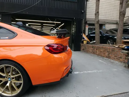BMW M4 랩핑 - 오렌지 컬러