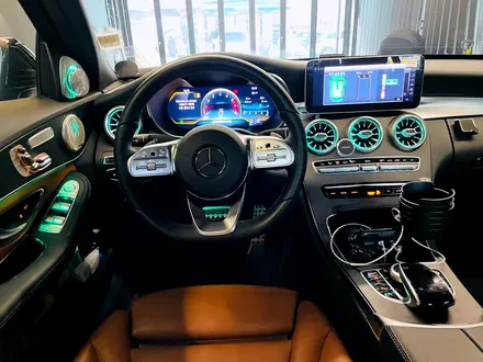 벤츠 W205 C클래스 64컬러 송풍구 엠비언트. 후석까지 화려한 분위기로.