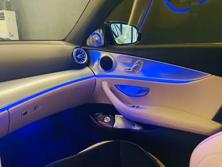 벤츠 W213 E250 E클래스 엠비언트 풀패키지. 송풍구 엠비언트 + 전동 트위터 세트.
