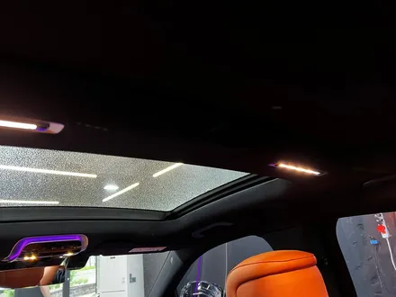 벤츠 W223 S클래스 순정 4D 전동 부메스터 스피커 + 천장 엠비언트 연동 패키지.