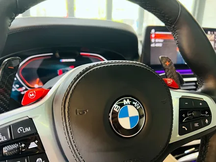 BMW G30 5시리즈 M550i 크리스탈 패키지 + M1M2 버튼 + 카본 패들시프트.