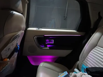 랜드로버 디스커버리스포츠 리츠 순정형 엠비언트 인테리어.