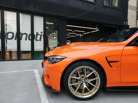 BMW M4 랩핑 - 오렌지 컬러