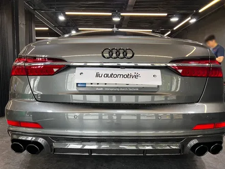 아우디 A6 C8 RS6 그릴 + 안개등 + 디퓨저 + 블랙팩 세트.