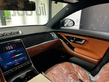 벤츠 W223 S클래스 숏바디 전용 부품 액티브엠비언트 + 순정 4D 부메스터.